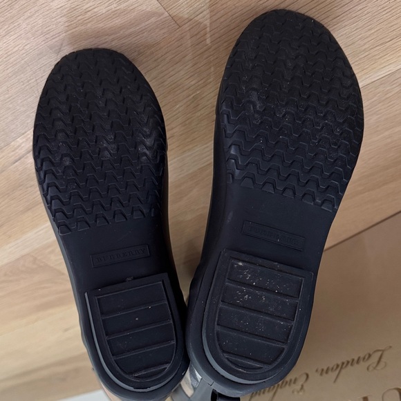 Burberry Black and Tan Checkered Boots - Picture 17 of 17